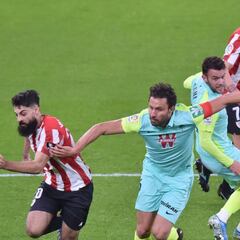 Aprobados y suspensos del Athletic: Villalibre gana enteros y Berenguer, de dulce