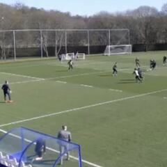 Morelos y su golazo en práctica: Globito y disparo al ángulo