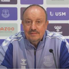 Benítez evita hablar del futuro de James en Everton