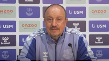 Rafa Benítez, entrenador del Everton de Inglaterra, no se quiso referir al futuro de James Rodríguez en el club. Señaló que primero es el equipo