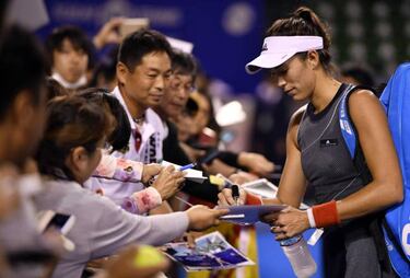 Garbiñe Muguruza beats Olympic champion Monica Puig in Tokyo