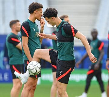 Liverpool entrenó este viernes en el Stade de France en la previa de la final que se jugará el sábado a partir de las 2 de la tarde. Luis Díaz fue protagonista con su alegría.