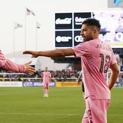 Jordi Alba: “Ojalá Messi también se quede, es un jugador vital para nosotros”