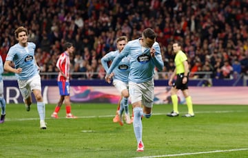 El jugador del Celta, Iago Aspas, celebra el 0-1 de penalti al Atltico de Madrid 