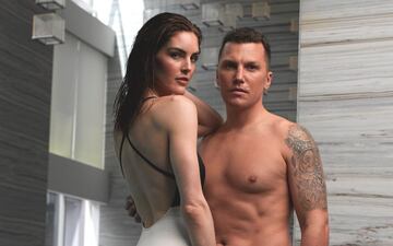 Sean Avery - Moda para mujeres. El reconocido exjugador de hockey profesional en la NHL encontró una nueva pasión en el mundo de la moda, especialmente para las damas. Avery ha ayudado a preparar sesiones de fotos para Vogue magazine. 