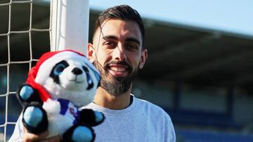 Borja Iglesias posa para AS con el panda y con su perenne sonrisa.