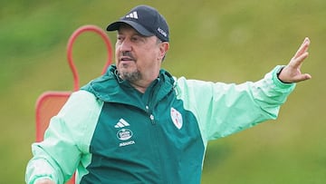 Rafa Benítez, durante un entrenamiento del Celta en la ciudad deportiva Afouteza.