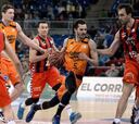 El Baskonia se sobrepone a las bajas y gana al Valencia