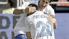 Matuzalem destila fútbol y Milito decide de penalti