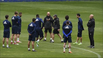 Jugadores del Oviedo.