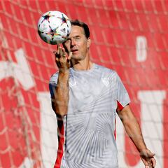 Lopetegui y sus supervivientes, en la reválida de Cornellà