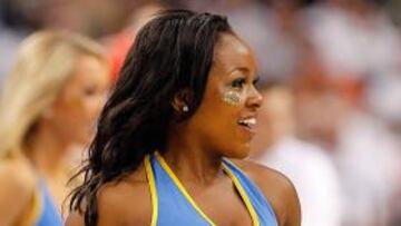 <b>La alegría de UCLA</b> Dicen los expertos que las cheerleaders de UCLA (Universidad de California Los Angeles) son las más sexys del baloncesto universitario americano. Los estudios no son científicos, pero no pondremos en duda a los abnegados expertos. Lo cierto es que la universidad suma once títulos de la NCAA. John Wooden no estaba solo...