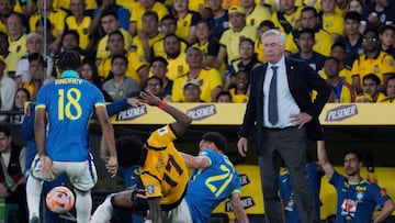 Soccer Football - World Cup - South American Qualifiers - Ecuador v Brazil - Estadio Monumental Banco Pichincha, Guayaquil, Ecuador - June 5, 2025 Brazil coach Carlo Ancelotti watches during the match REUTERS/Santiago Arcos
