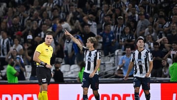 Soccer Football - Liga MX - Monterrey v Necaxa - Estadio BBVA, Monterrey, Mexico - August 23, 2025 Monterrey's Sergio Canales celebrates scoring their second goal REUTERS/Cristian De Marchena