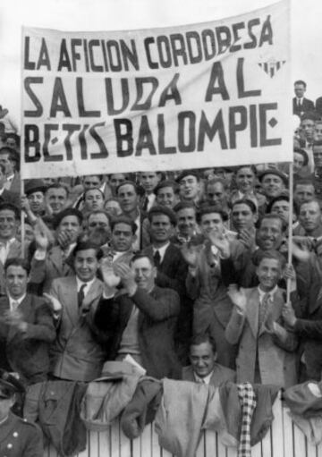 Los seguidores son el alma del fútbol, el jugador número doce. El fútbol desde sus comienzos despertó pasiones y arrastró masas. Seguidores del Córdoba. 