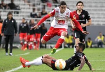 Un cauto Santa Fe espera a Atlas de México en el estadio Jalisco. Primer partido del Grupo 1 en Copa Libertadores. Segundo tiempo a favor del equipo colombiano.