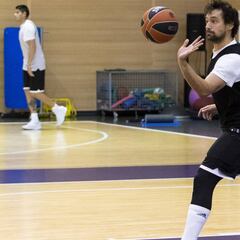 Llull regresa con el Real Madrid ante un Anadolu Efes en racha