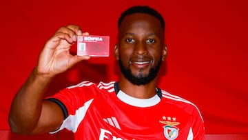 Dodi Lukebakio, ya como jugador del Benfica.