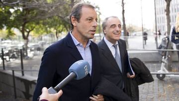 Rosell: "Hay que analizar si el Barça necesita las secciones
profesionales"