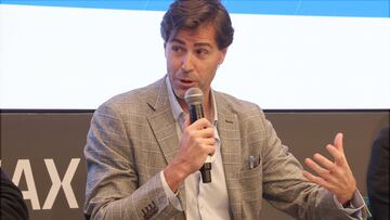 13/02/24 UNIVERSIDAD ALFONSO X EL SABIO
MESA REDONDA ORGANIZACION JUEGOS OLIMPICOS BARCELONA
RAUL CHAPADO RAFAEL CORTES ELVIRA BETO AGUSTI Y MARINA LOPEZ
MODERA LUIS NIETO