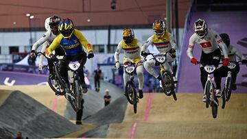 Mateo Carmona y Diego Arboleda, a semis de BMX