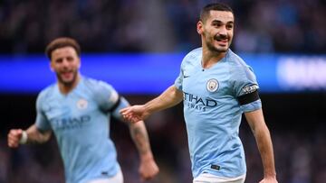 MANCHESTER, ENGLAND - FEBRUARY 10: Ilkay Gundogan of Manchester City celebrates after scoring his team's fourth goal during the Premier League match between Manchester City and Chelsea FC at Etihad Stadium on February 10, 2019 in Manchester, United