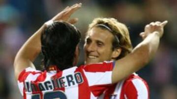 El Atlético de Madrid ha decidido cambiar el horario de su entrenamiento de mañana, previsto por la mañana, para poder contar con sus internacionales Diego Forlán y Sergio Agüero