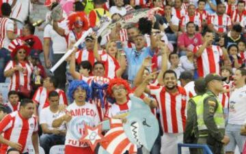 Junior jugó con estadio lleno la primera final contra el Independiente Medellín.