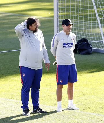 Simeone y el 'Mono Burgos'. 