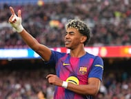 El jugador del Barcelona, Lamine Yamal, celebra el 3-1 al Villarreal.