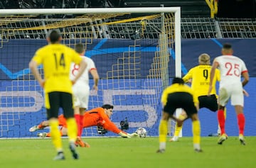 2-0. Segundo penalti. Erling Haaland marcó el segundo gol.