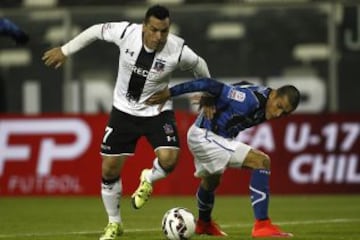 Colo Colo recibe a Huachipato en el Estadio Monumental.