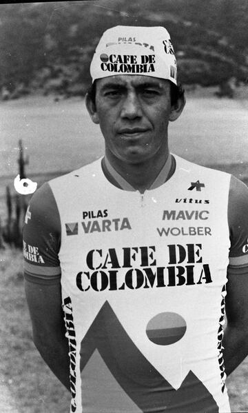 Fabio Parra fue uno de los grandes ciclistas colombianos. Destacó en ls grandes vueltas en Europa y en 1988 fue el primer ciclista del país en conseguir un podio en el Tour de Francia, quedándose con el tercer puesto. 