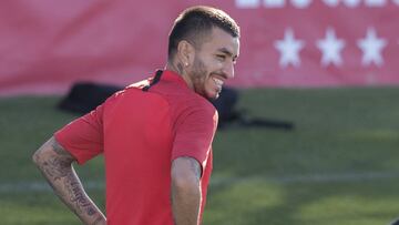 El delantero argentino del Atl&eacute;tico de Madrid, &Aacute;ngel Correa, durante un entrenamiento.