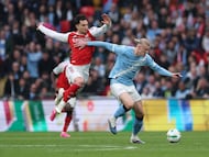 Mikel Arteta and Arsenal have led the Premier League for most of the year, but their grip on the top spot is slipping with Manchester City closing in.