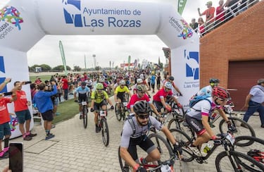 La Non Stop Madrid-Lisboa arranc車 con r谷cord de ciclistas