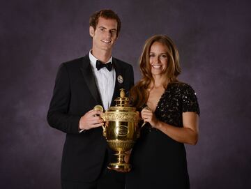 El otro gran apoyo de Andy Murray. Novios desde la adolescencia es muy común verla junto a su suegra en los partidos de Andy. Se casaron en 2015 y tienen dos hijas en común. Sophia, nacida en 2016 y Edie nacida un año después.