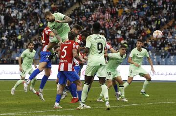 1-1. Yeray Álvarez marca el tanto del empate.