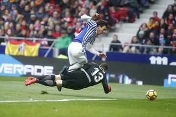 Oblak le hace penalti a Oyarzabal. 