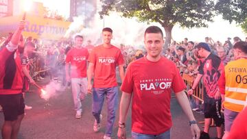 Alessio Lisci, en su llegada a la celebración de una temporada de ensueño con el Mirandés.