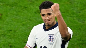Jude Bellingham, jugador de la Selección inglesa, celebra la clasificación para la final de la Eurocopa.