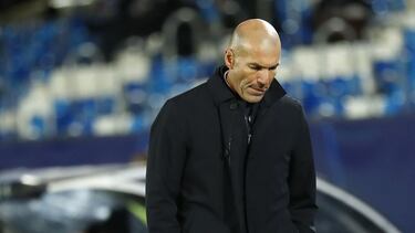 Soccer Football - Champions League - Group B - Real Madrid v Inter Milan - Estadio Alfredo Di Stefano, Madrid, Spain - November 3, 2020 Real Madrid coach Zinedine Zidane REUTERS/Juan Medina