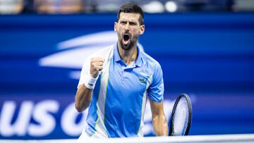 El tenista serbio Novak Djokovic celebra un punto durante su partido ante Ben Shelton en la semifinal del US Open.