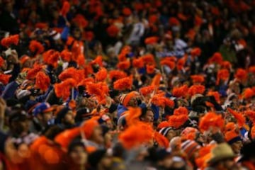 El Sports Authority Field de Denver parec¨ªa una plantaci¨®n de Riskettos el domingo.