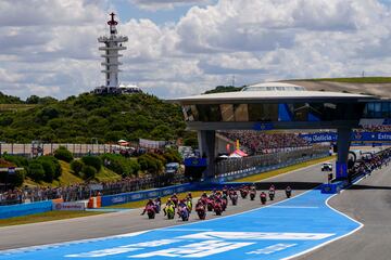 La salida de carrera en la que Márquez partía primero. 