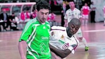 Tobe presiona a Daniel.