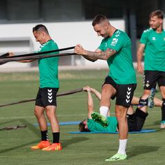 Loren sigue montado en la montaña rusa