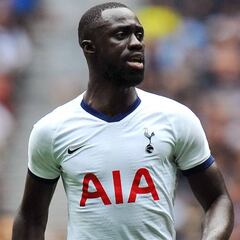 Davinson regresa al Tottenham con molestia en un tobillo