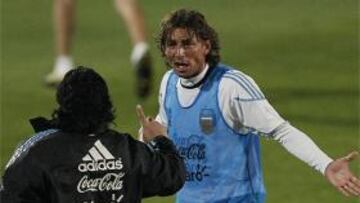 Heinze y Maradona.