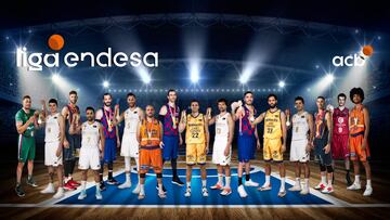 Toupane, Deck, Garino, Campazzo, Ribas, Rudy, Colom, Claver, Rabaseda, Llull, Oriola, Beirán, Laprovittola, Vildoza, Brussino y Labeyrie, con sus medallas del Mundial.